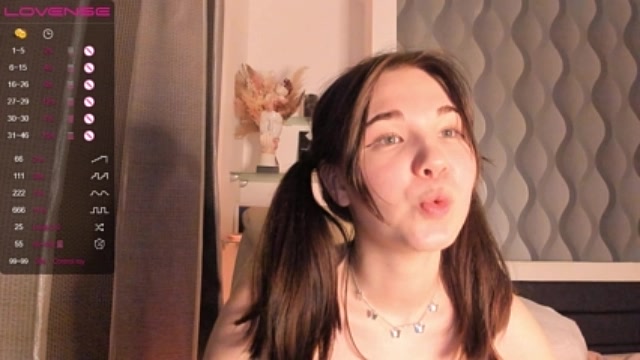 Emma_Amme,Eup_Mon… stripchat.com video-freedom-chat